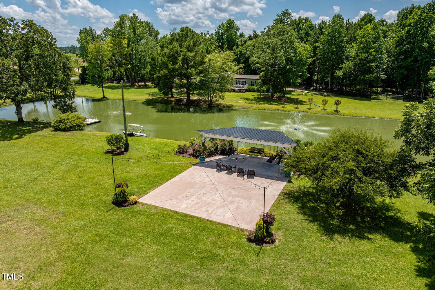 outdoor living pond